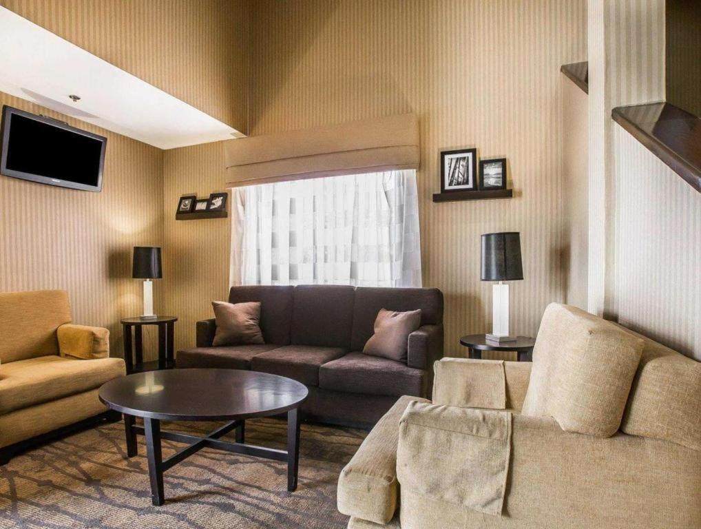 Sleep Inn Bessemer Helena Екстериор снимка